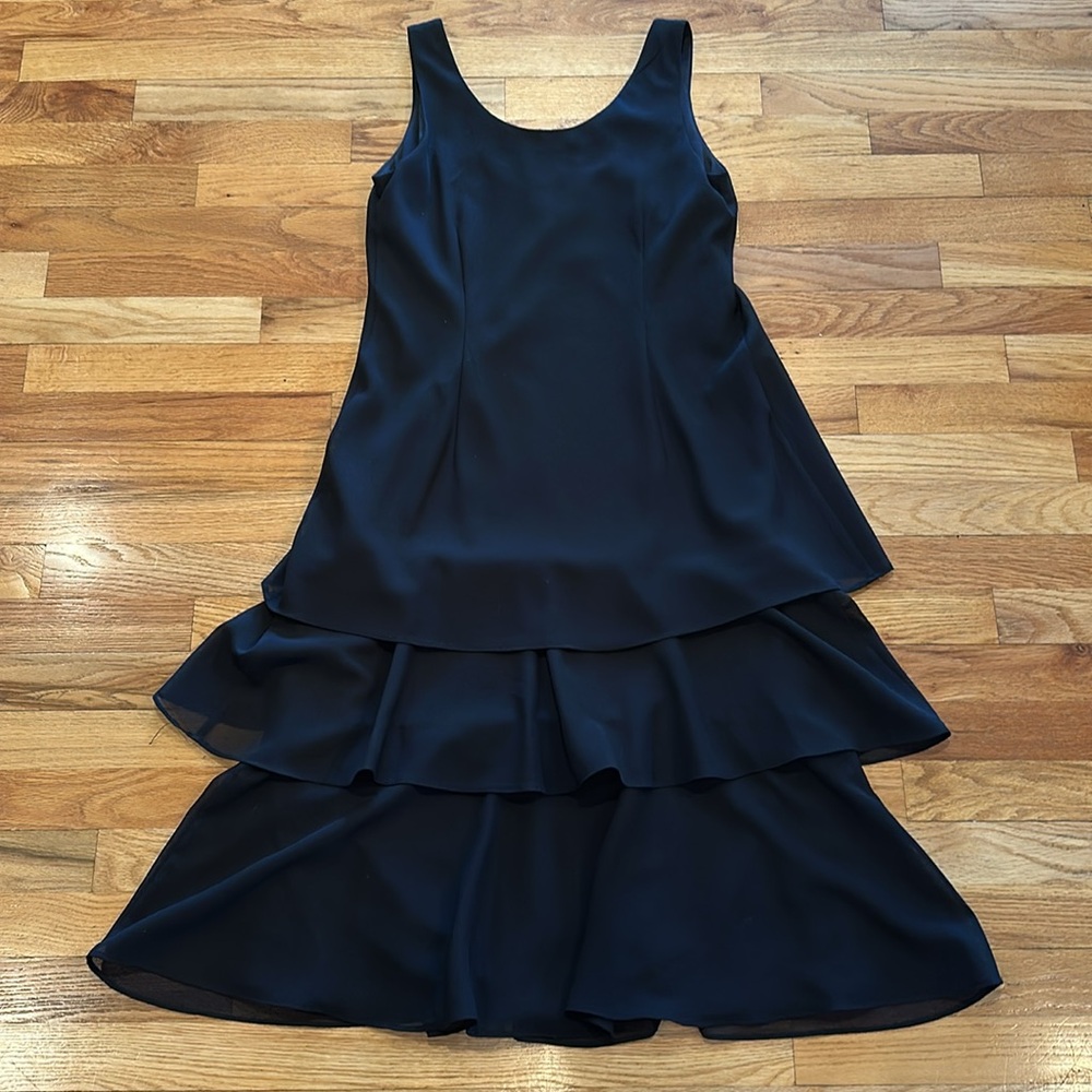 Elegant Black Dress with Sequin/Ribbon/Beaded Floral Embellishments - Picture 6 of 9